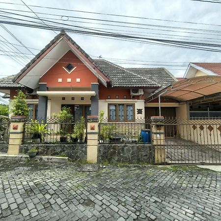 Mutiara Babarsari Homestay Jogja Yogyakarta Ngoại thất bức ảnh