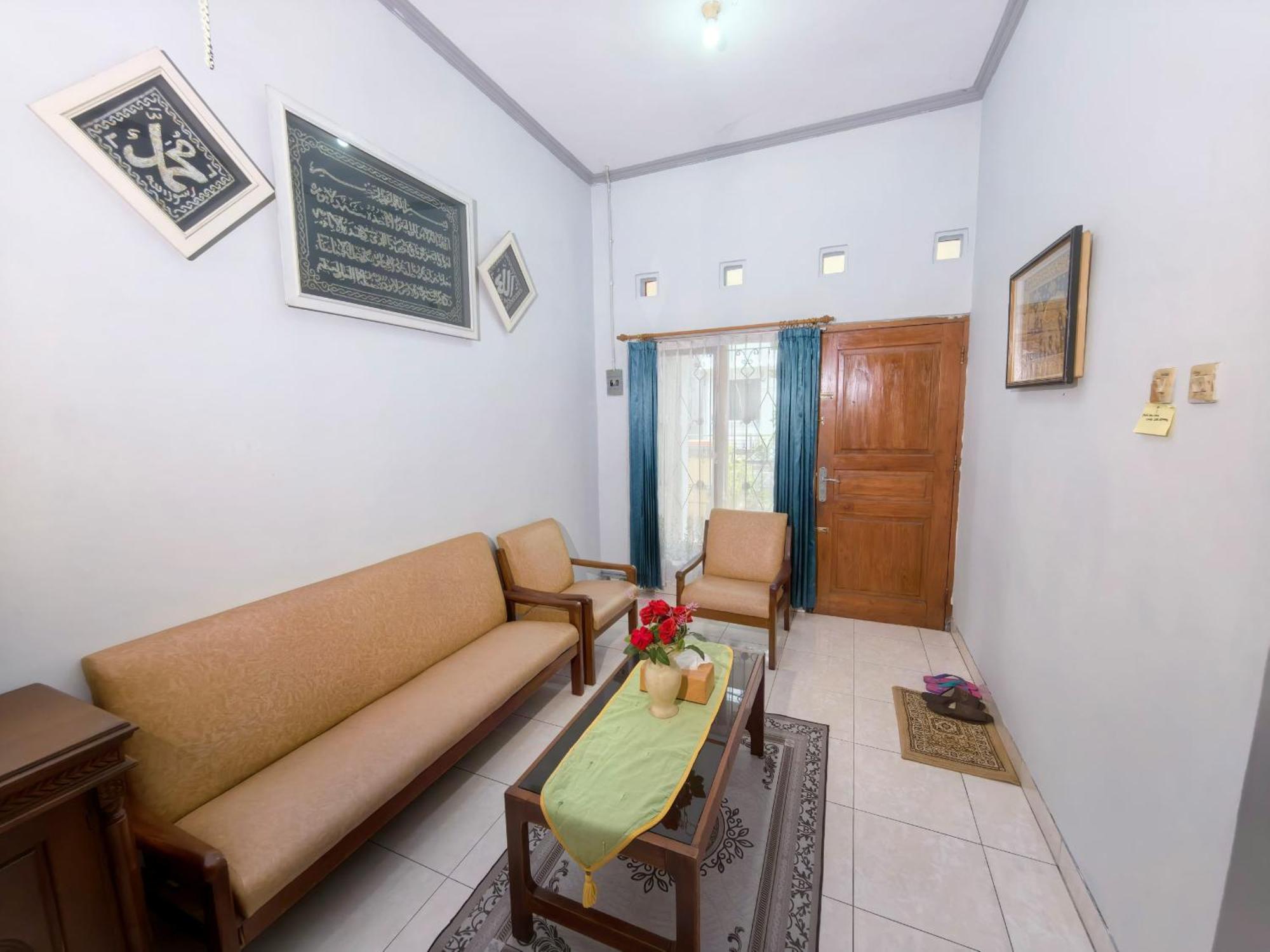 Mutiara Babarsari Homestay Jogja Yogyakarta Ngoại thất bức ảnh