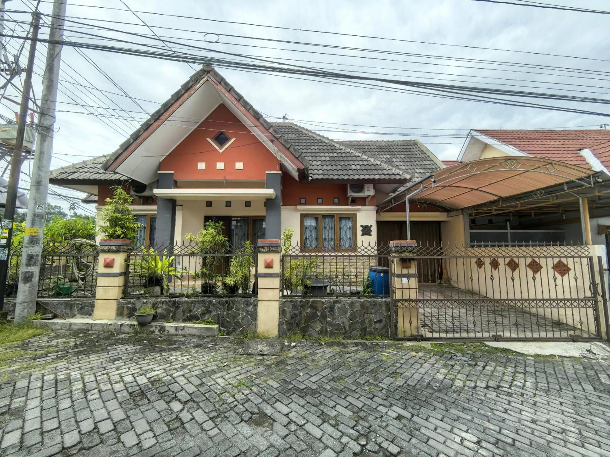 Mutiara Babarsari Homestay Jogja Yogyakarta Ngoại thất bức ảnh