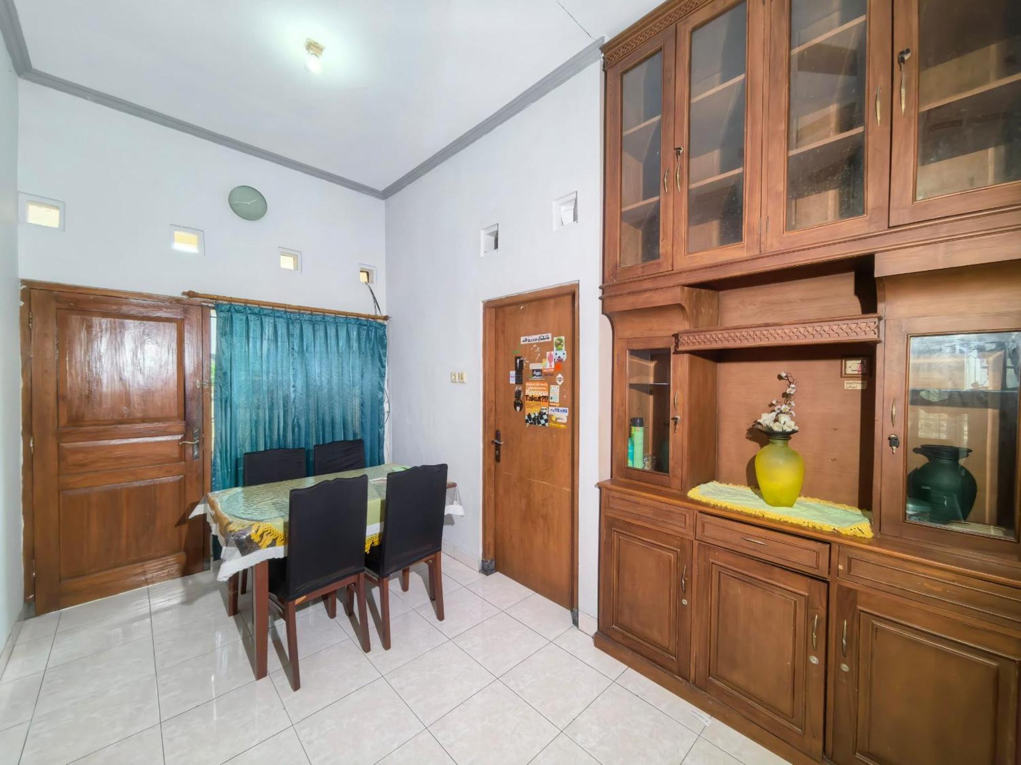 Mutiara Babarsari Homestay Jogja Yogyakarta Ngoại thất bức ảnh